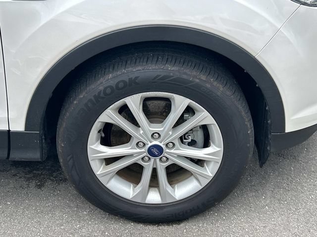 Certified 2018 Ford Escape SEL w/ Ford Safe & Smart Package AWD/4WD image 10