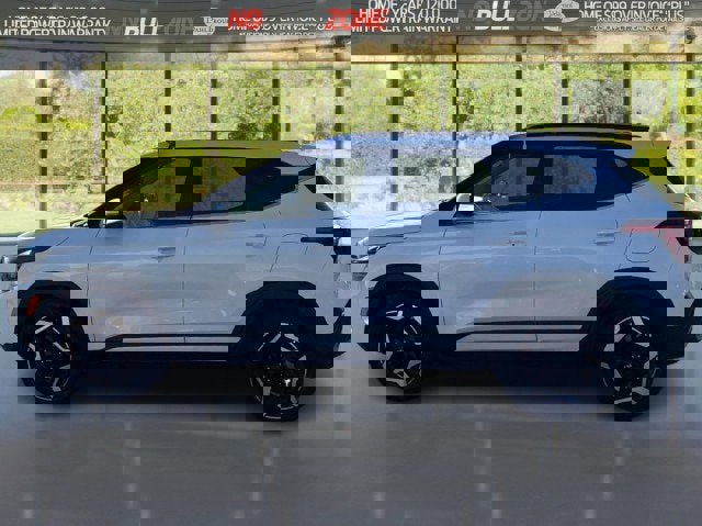 Used 2024 Kia Seltos SX image 2