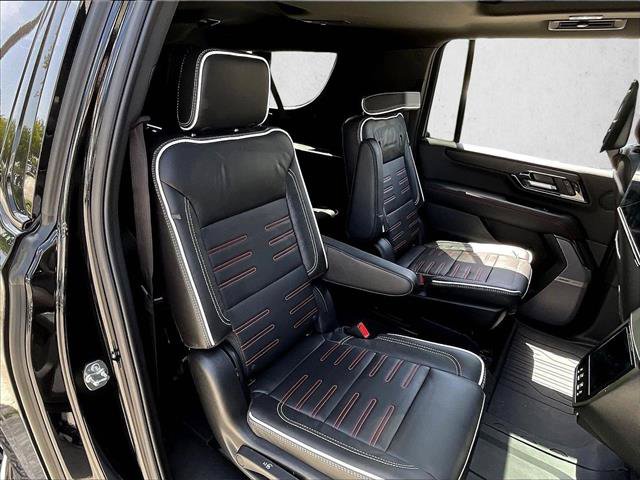 Used 2026 GMC Yukon XL AT4 Ultimate AWD/4WD image 28