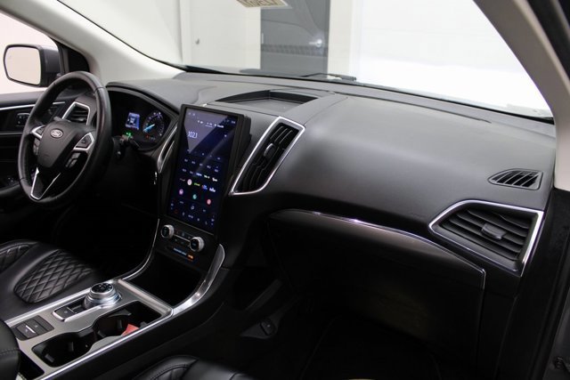Certified 2024 Ford Edge Titanium image 9