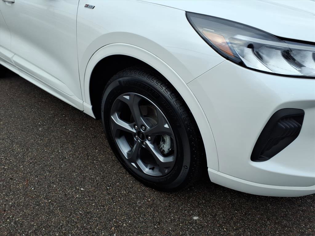 Certified 2023 Ford Escape ST-Line w/ Tech Pack #1 image 8
