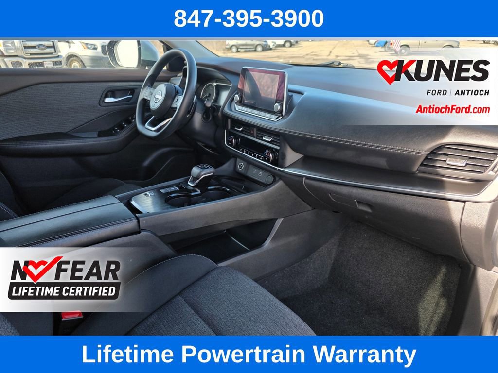 Used 2023 Nissan Rogue SV image 30