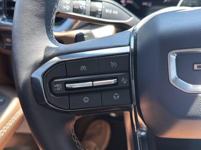 Used 2025 GMC Yukon Denali Ultimate AWD/4WD image 24