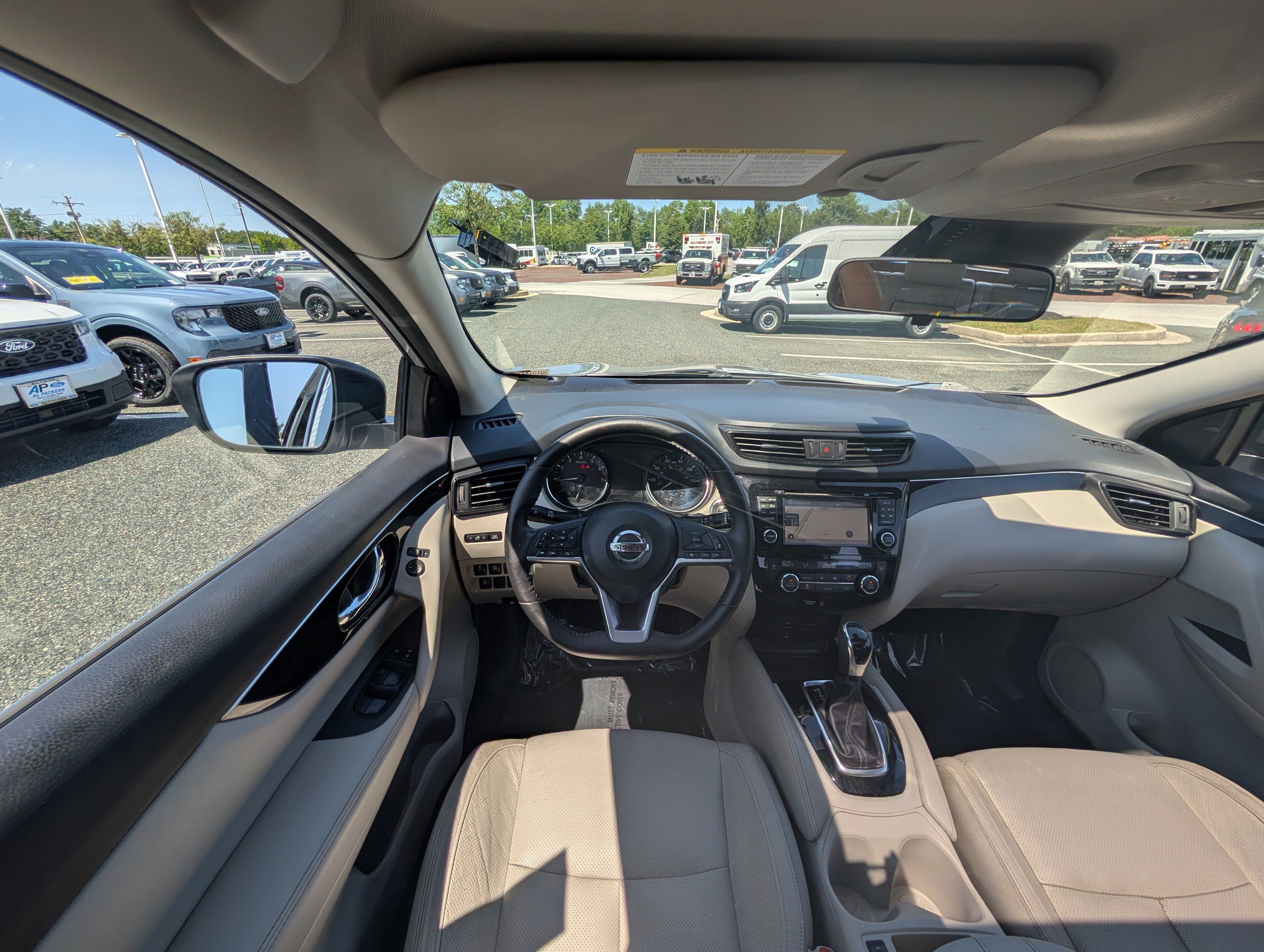 Used 2018 Nissan Rogue Sport SL w/ SL Premium Package FWD image 16