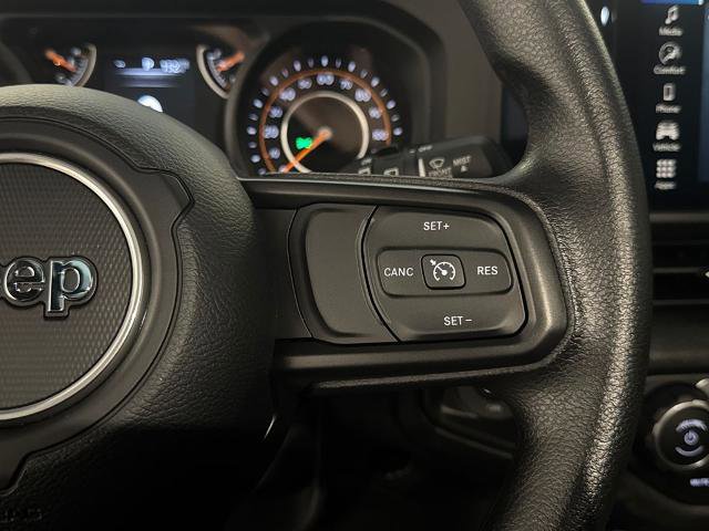 Used 2025 Jeep Wrangler Sport image 21