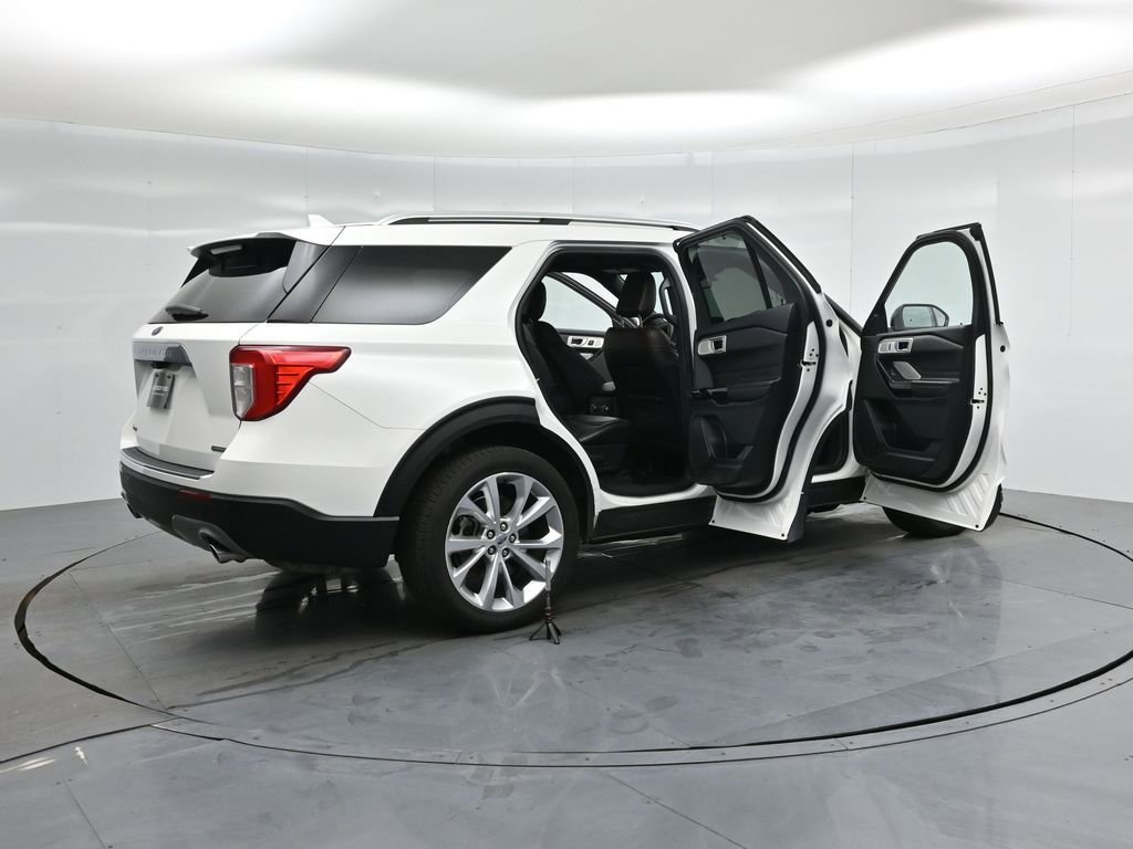 Certified 2022 Ford Explorer Platinum w/ Technology Package image 6