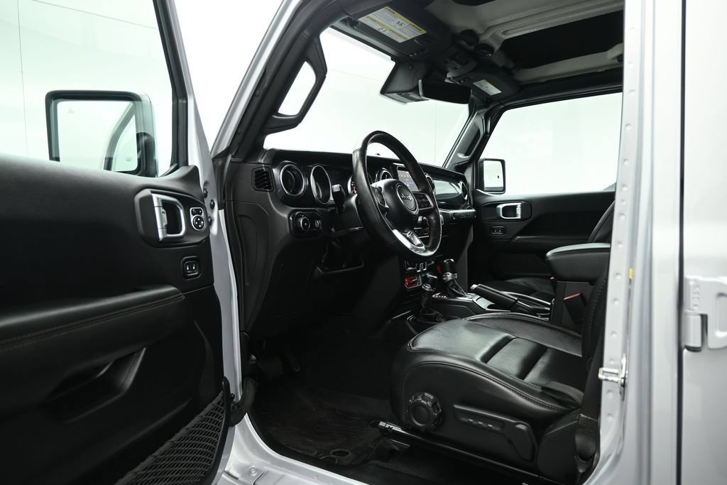 Used 2023 Jeep Wrangler Unlimited Rubicon 392 w/ Trailer Tow Package AWD/4WD image 9