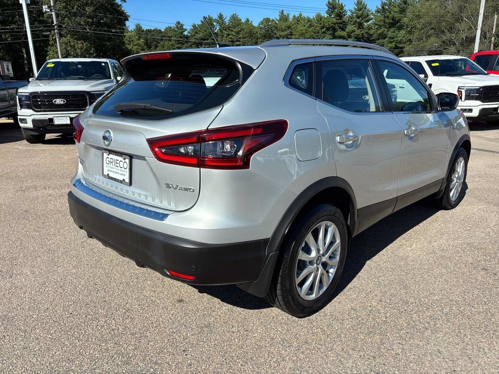Used 2021 Nissan Rogue Sport SV AWD/4WD image 3