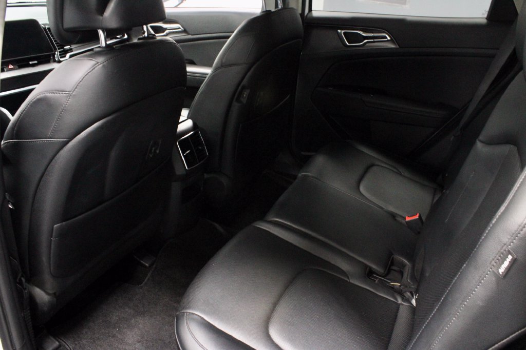 Used 2024 Kia Sportage EX AWD/4WD image 22