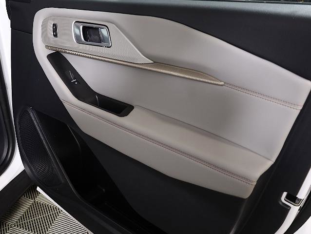 Certified 2025 Ford Explorer Active w/ Active Comfort Package image 28