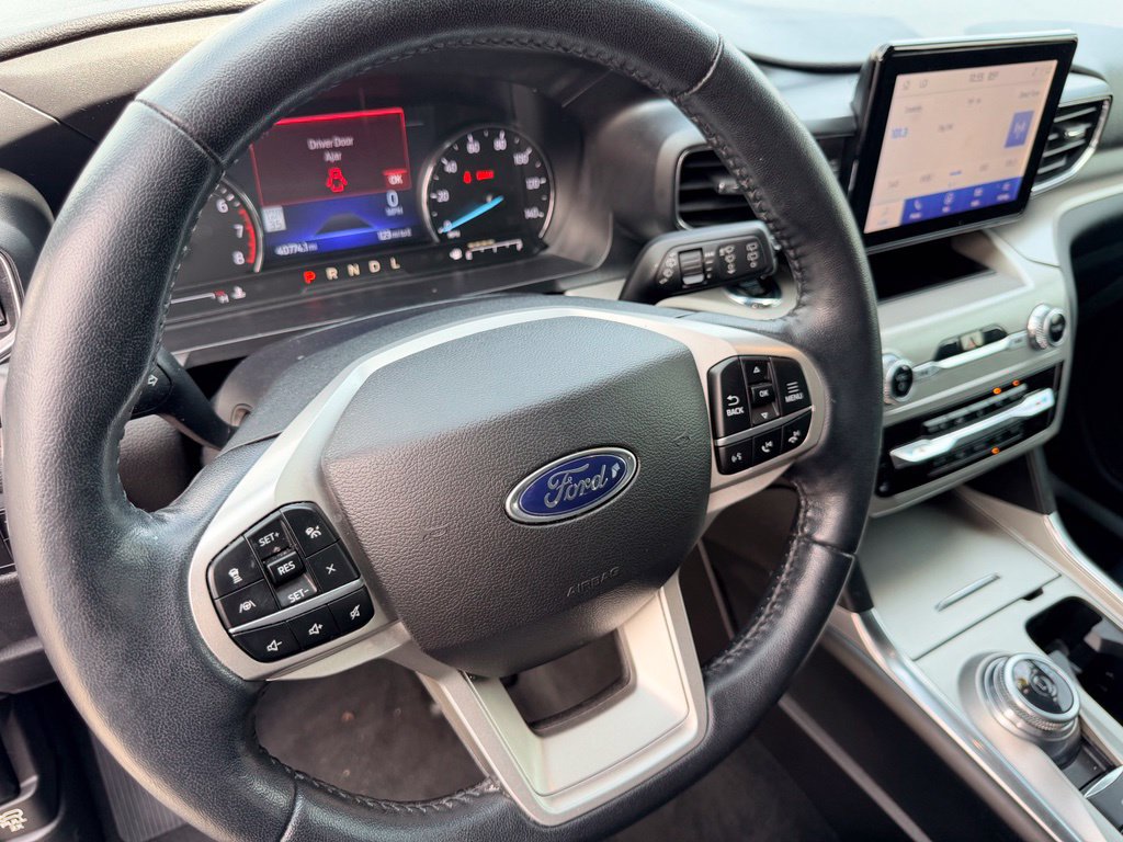 Certified 2022 Ford Explorer XLT w/ Equipment Group 202A RWD image 23