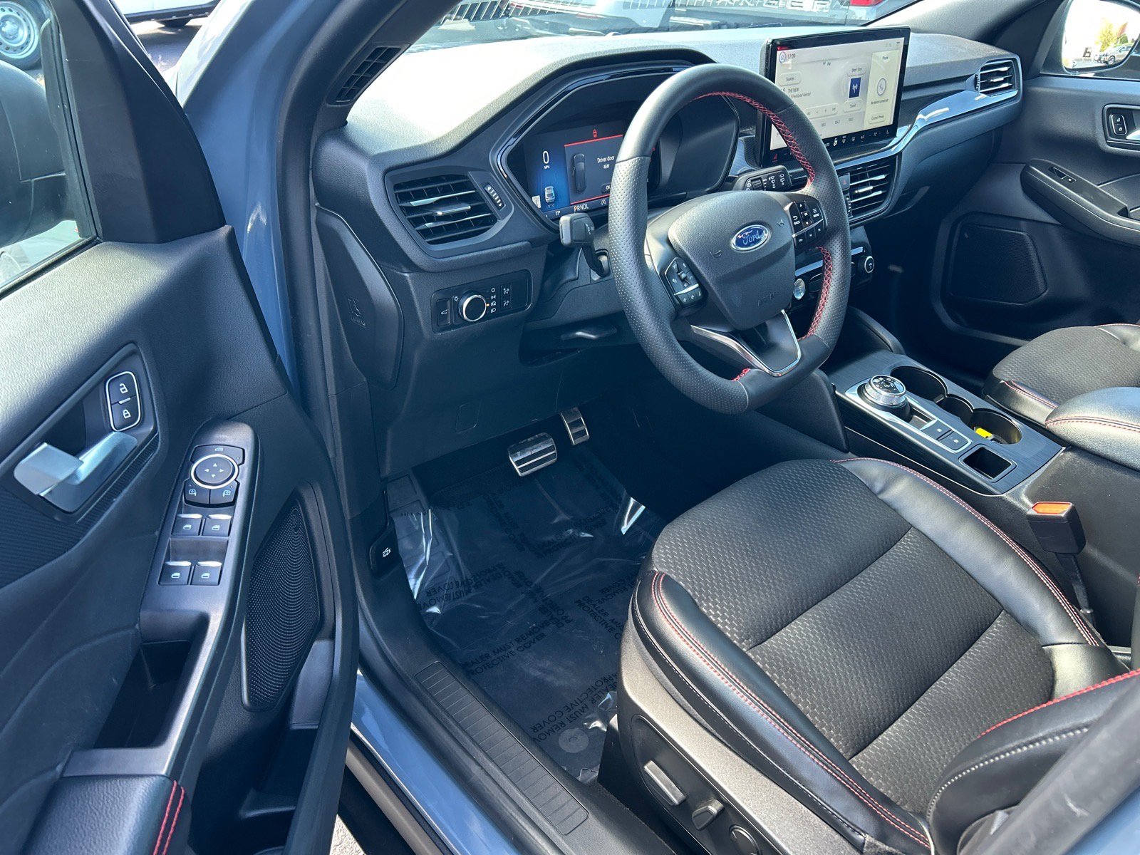 Certified 2023 Ford Escape ST-Line w/ Tech Pack #1 AWD/4WD image 4