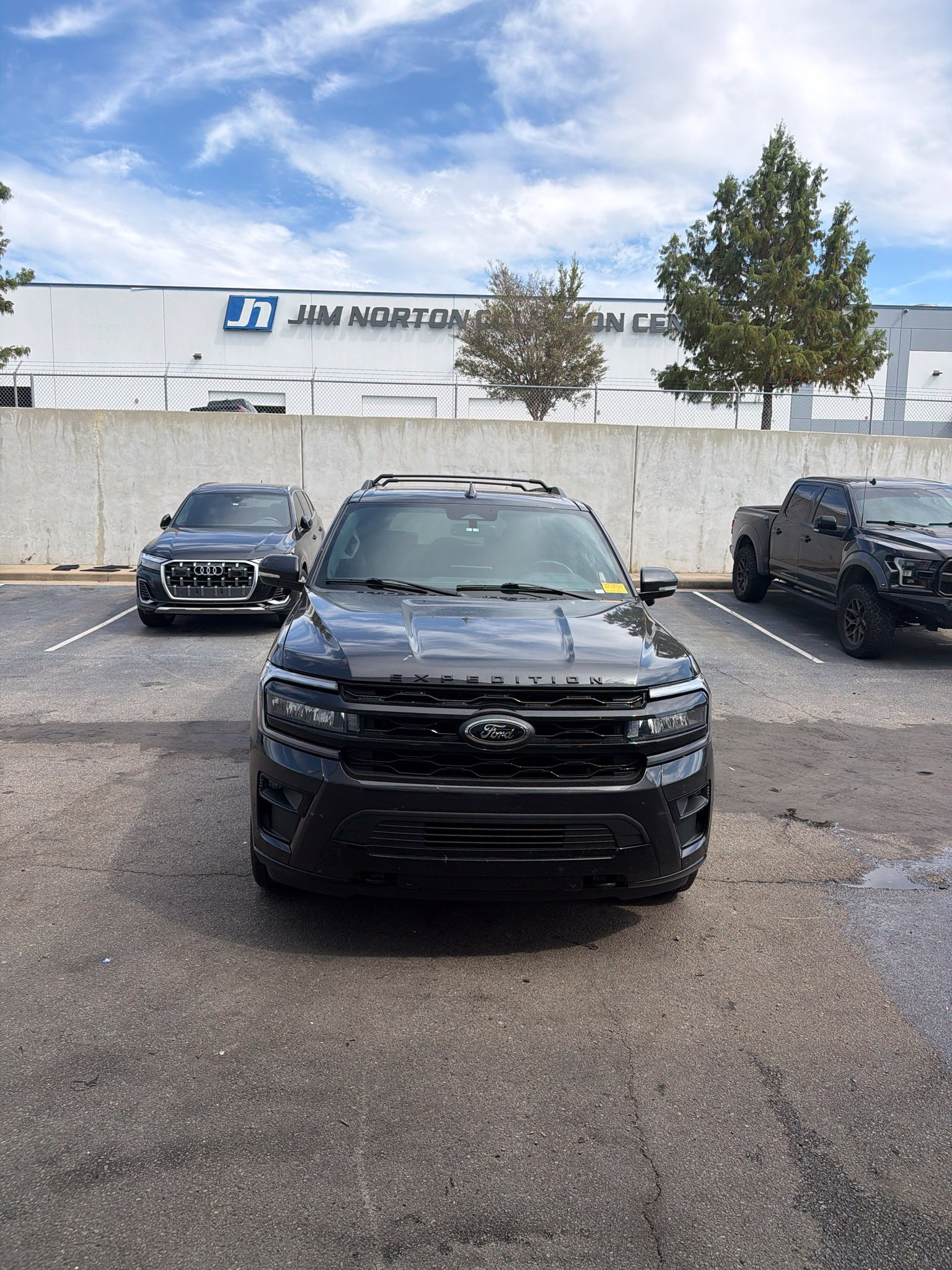 Certified 2024 Ford Expedition Limited AWD/4WD image 4