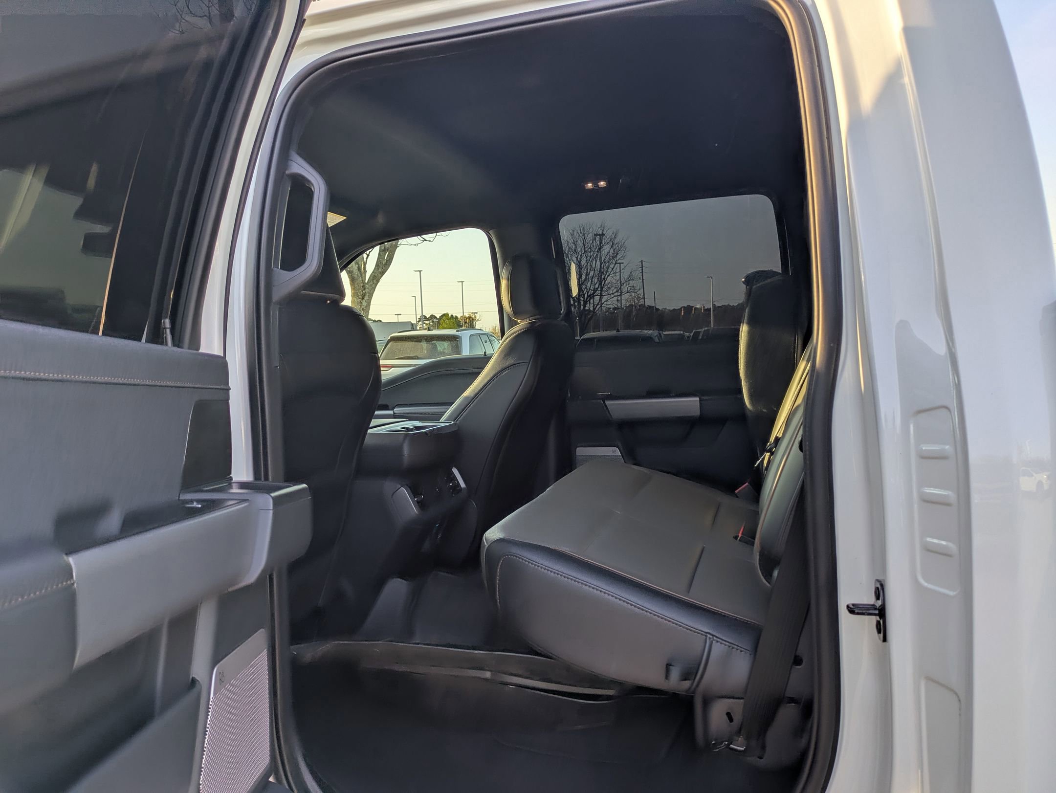 Certified 2025 Ford F150 Lariat w/ Equipment Group 501A Mid image 29