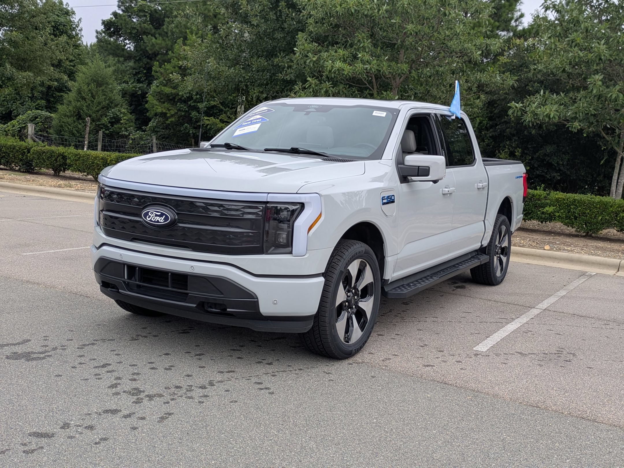 Certified 2024 Ford F150 Lightning Platinum AWD/4WD image 8