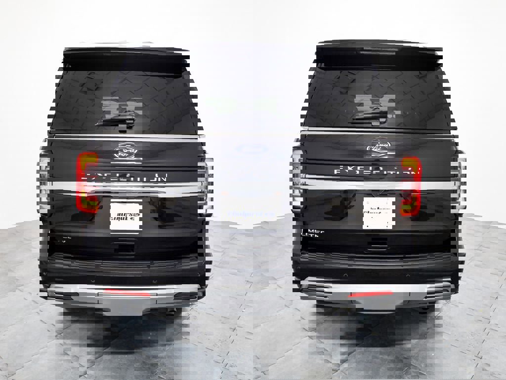 Certified 2024 Ford Expedition Limited image 3