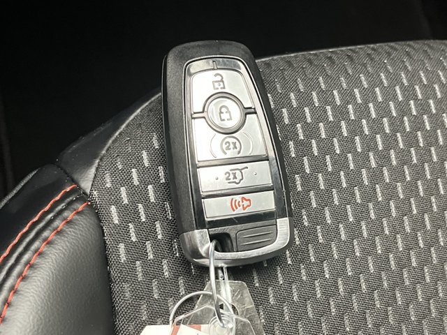 Certified 2025 Ford Escape ST-Line w/ Tech Pack #1 AWD/4WD image 26