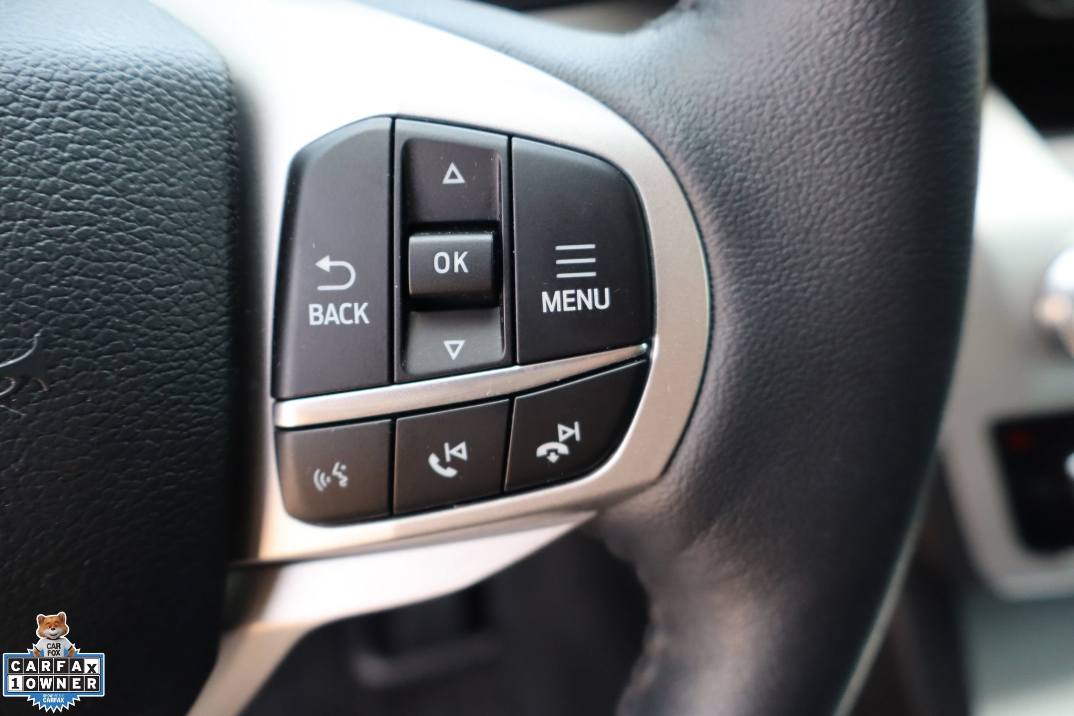 Certified 2024 Ford Explorer XLT RWD image 15
