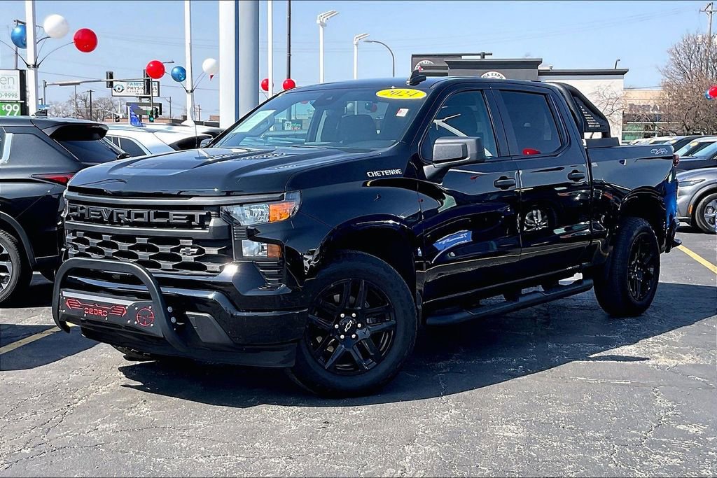 Used 2024 Chevrolet Silverado 1500 Custom w/ Turbomax Blackout Package AWD/4WD image 9