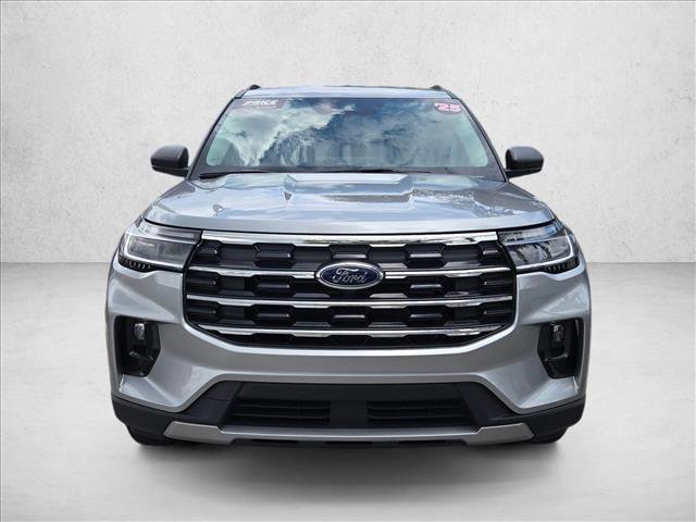 Certified 2025 Ford Explorer Active w/ Active Comfort Package RWD image 2