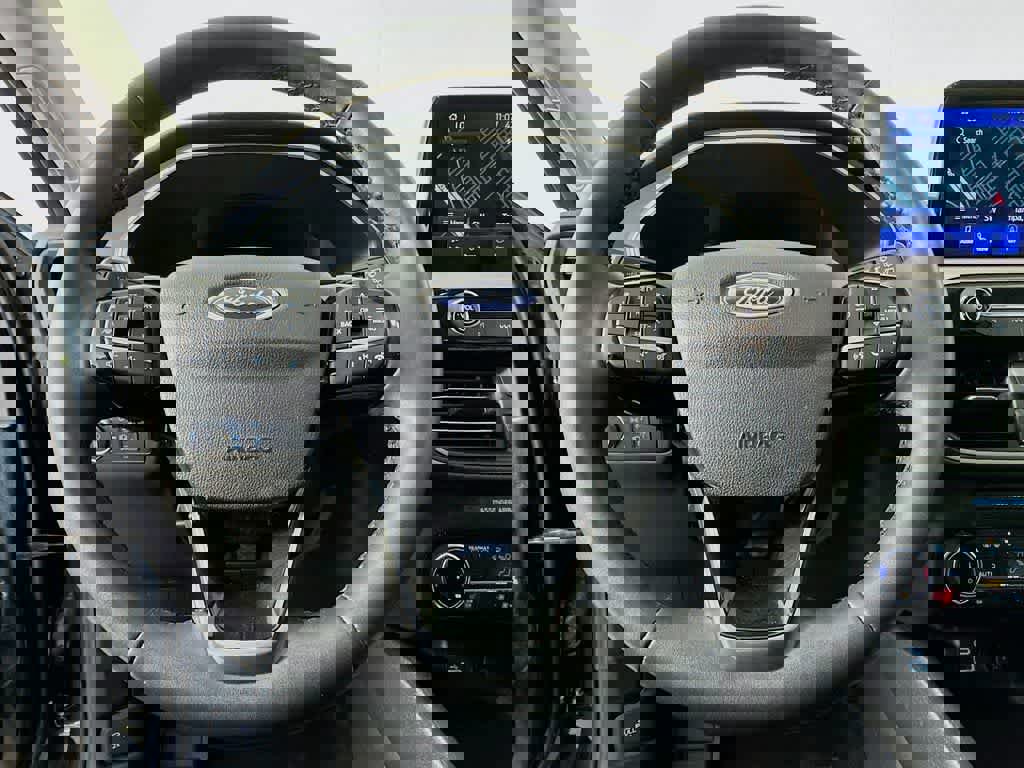 Certified 2022 Ford Escape SEL image 17