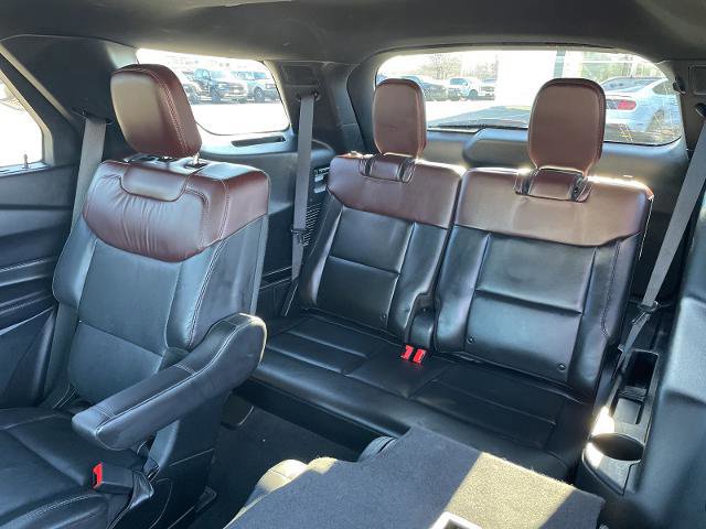 Certified 2022 Ford Explorer Platinum w/ Equipment Group 601A image 30