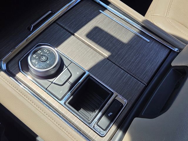 Certified 2024 Ford Expedition Limited image 32