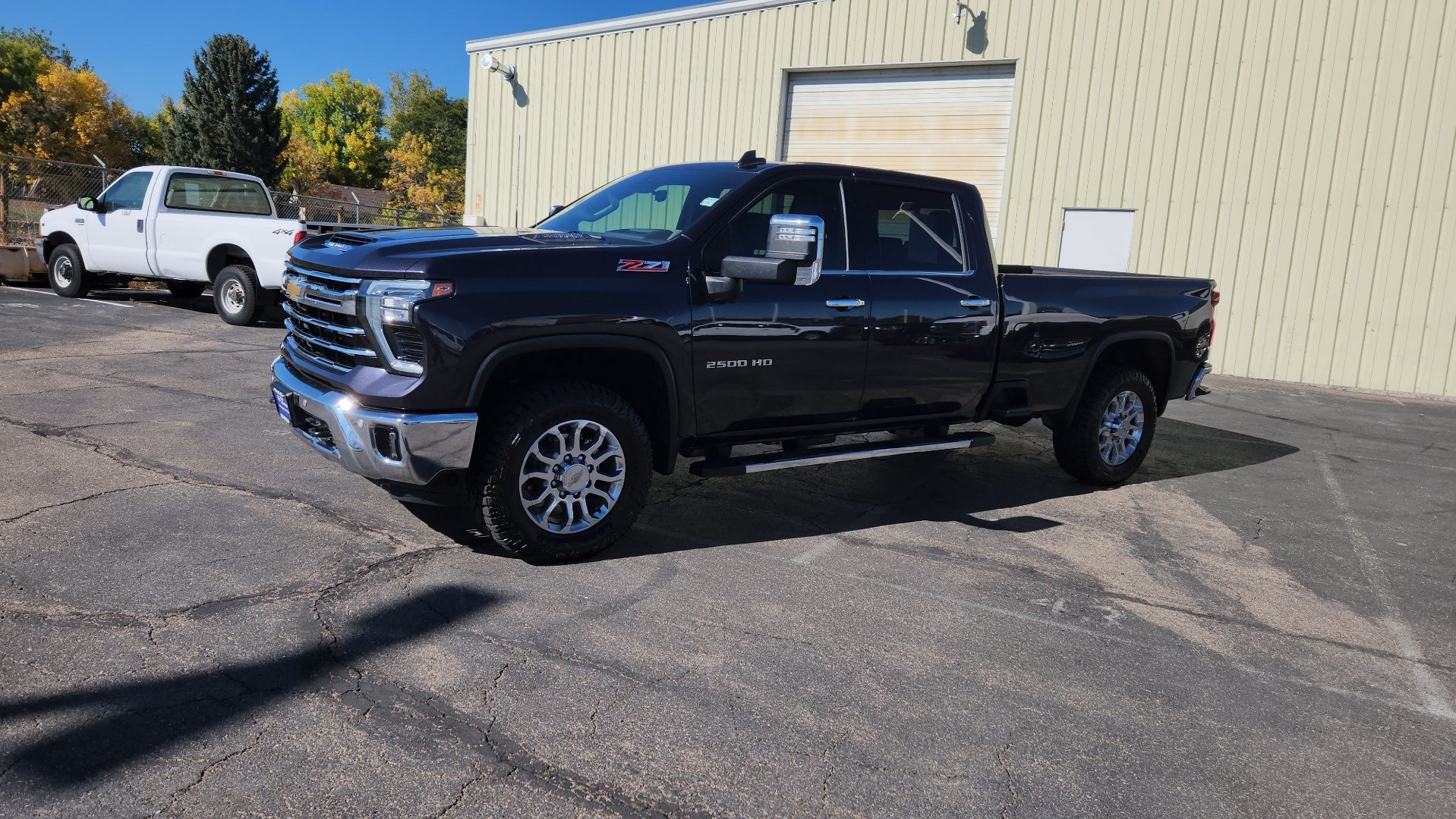 Used 2024 Chevrolet Silverado 2500 LTZ w/ LTZ Convenience Package AWD/4WD image 4
