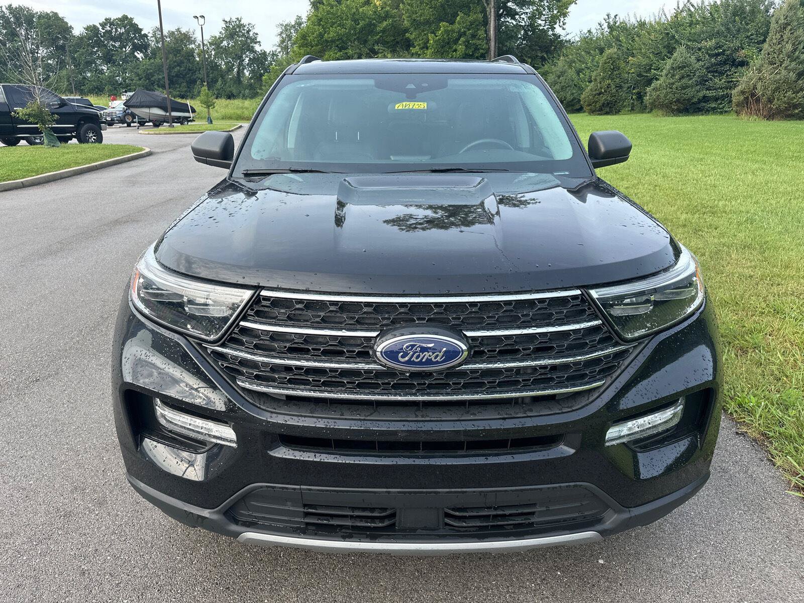 Certified 2024 Ford Explorer XLT w/ Equipment Group 202A AWD/4WD image 13