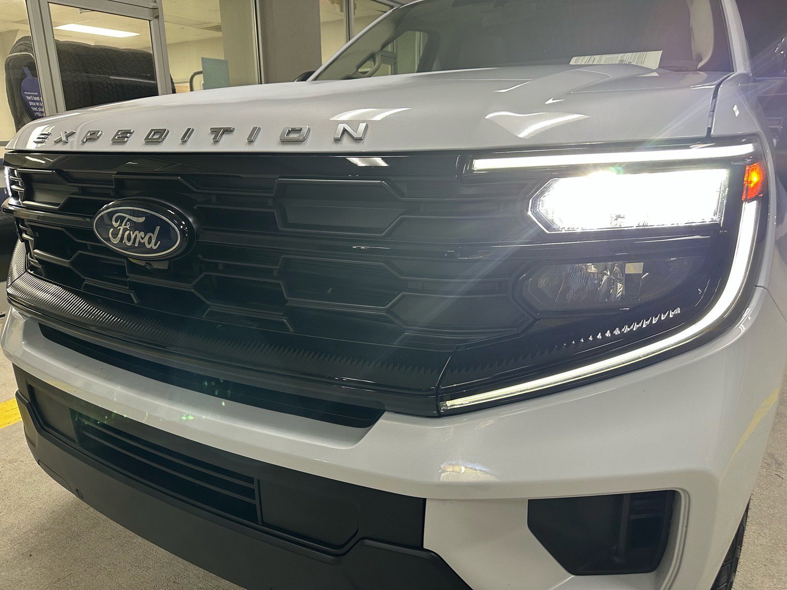 Certified 2025 Ford Expedition Active image 10