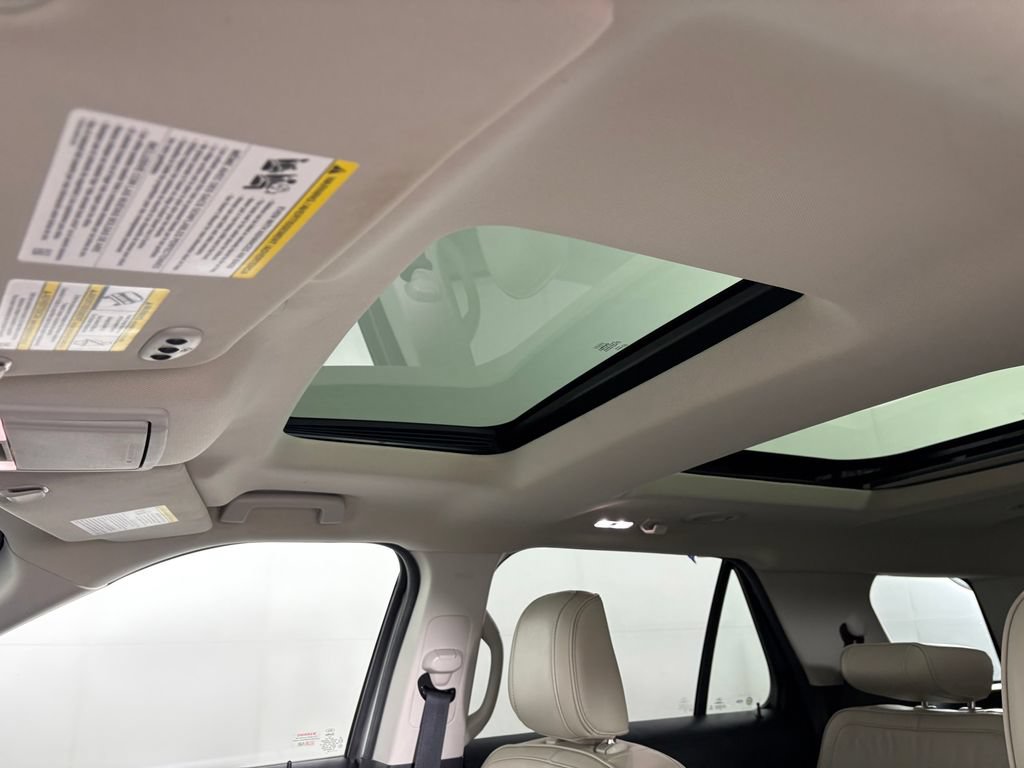 Certified 2018 Ford Explorer Platinum AWD/4WD image 26
