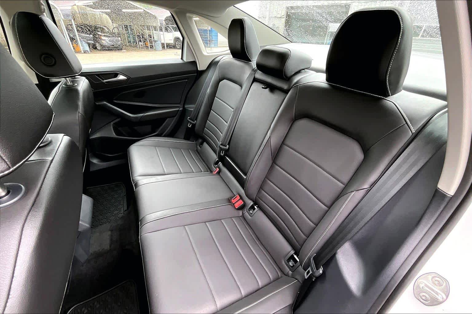 Used 2023 Volkswagen Jetta SE FWD image 20