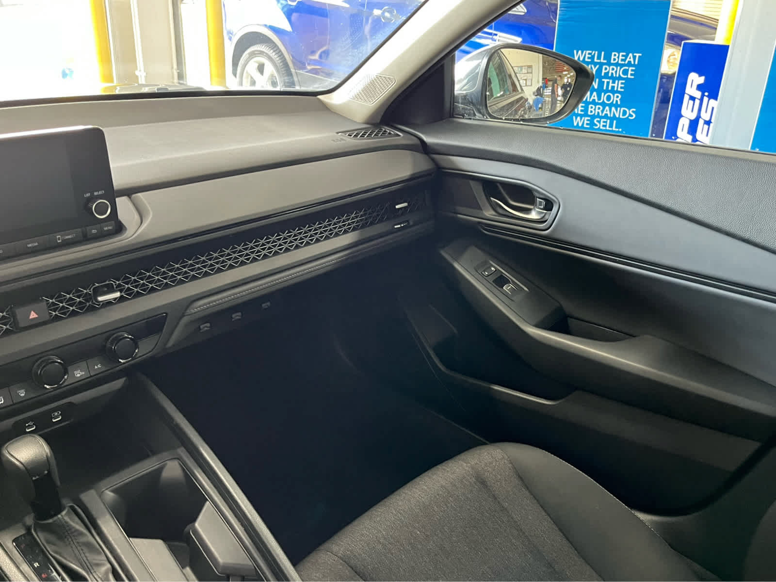 Used 2023 Honda Accord EX image 12