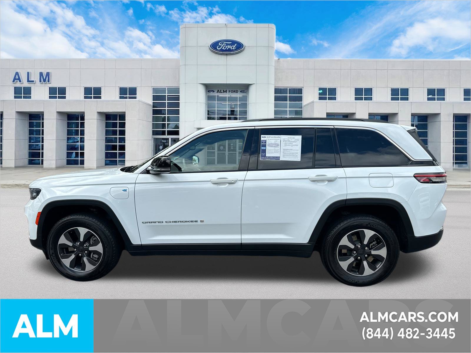 Used 2024 Jeep Grand Cherokee Limited 4xe AWD/4WD image 9
