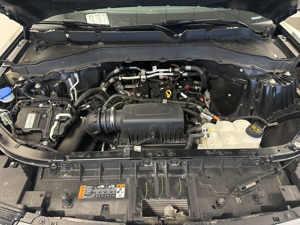 Certified 2022 Ford Explorer XLT w/ Equipment Group 202A image 29