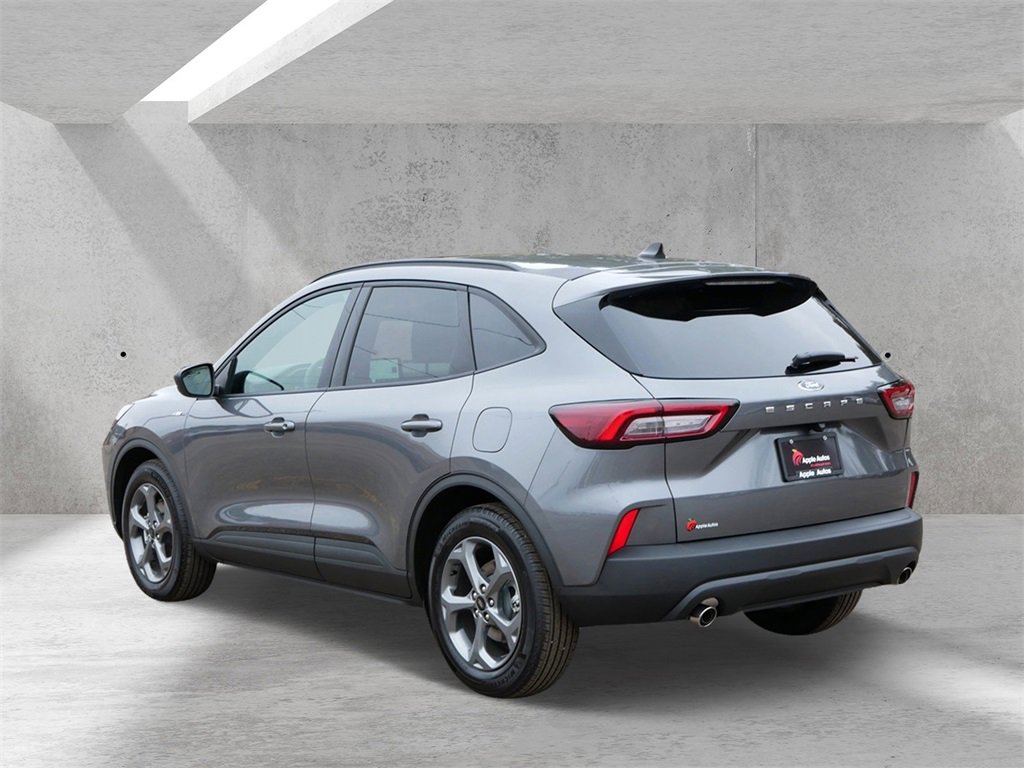 Certified 2025 Ford Escape ST-Line w/ Cold Weather Package image 4