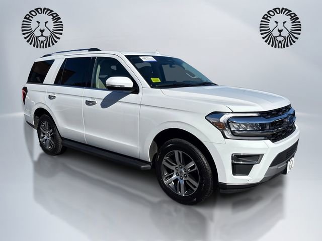 Certified 2024 Ford Expedition Limited image 3