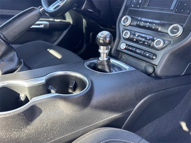 Certified 2020 Ford Mustang Coupe image 32