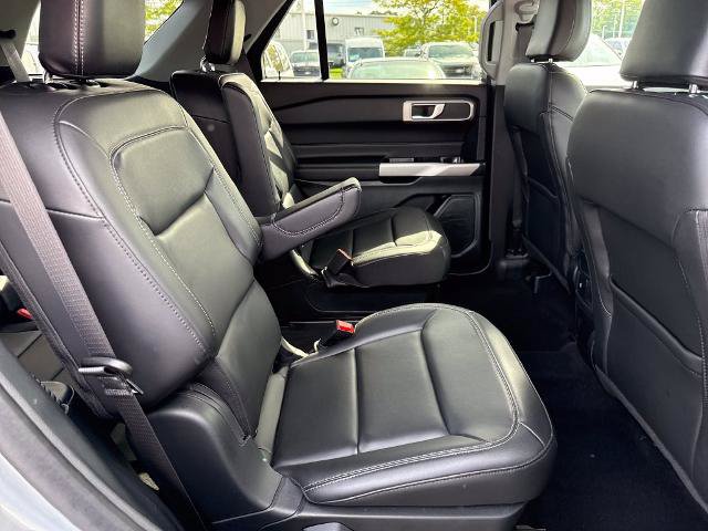 Certified 2024 Ford Explorer XLT w/ Equipment Group 202A AWD/4WD image 10