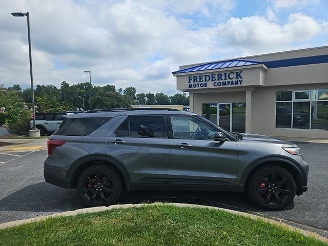 Certified 2022 Ford Explorer ST w/ Equipment Group 401A AWD/4WD image 3