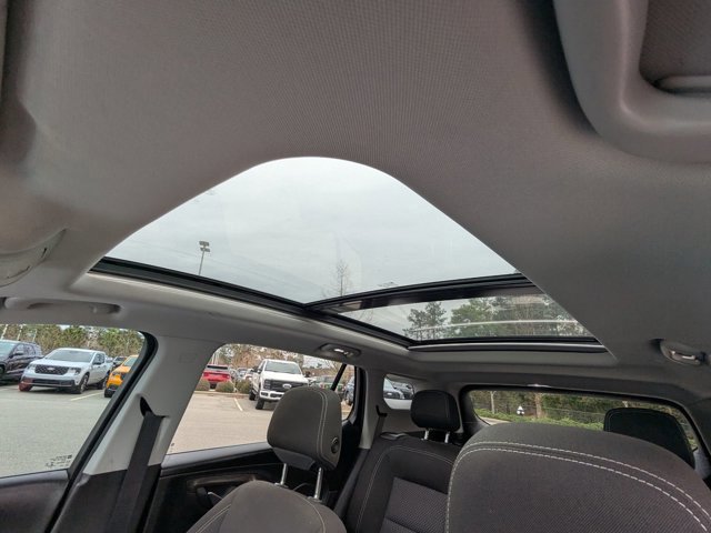 Used 2022 GMC Terrain SLE w/ Driver Convenience Package image 28