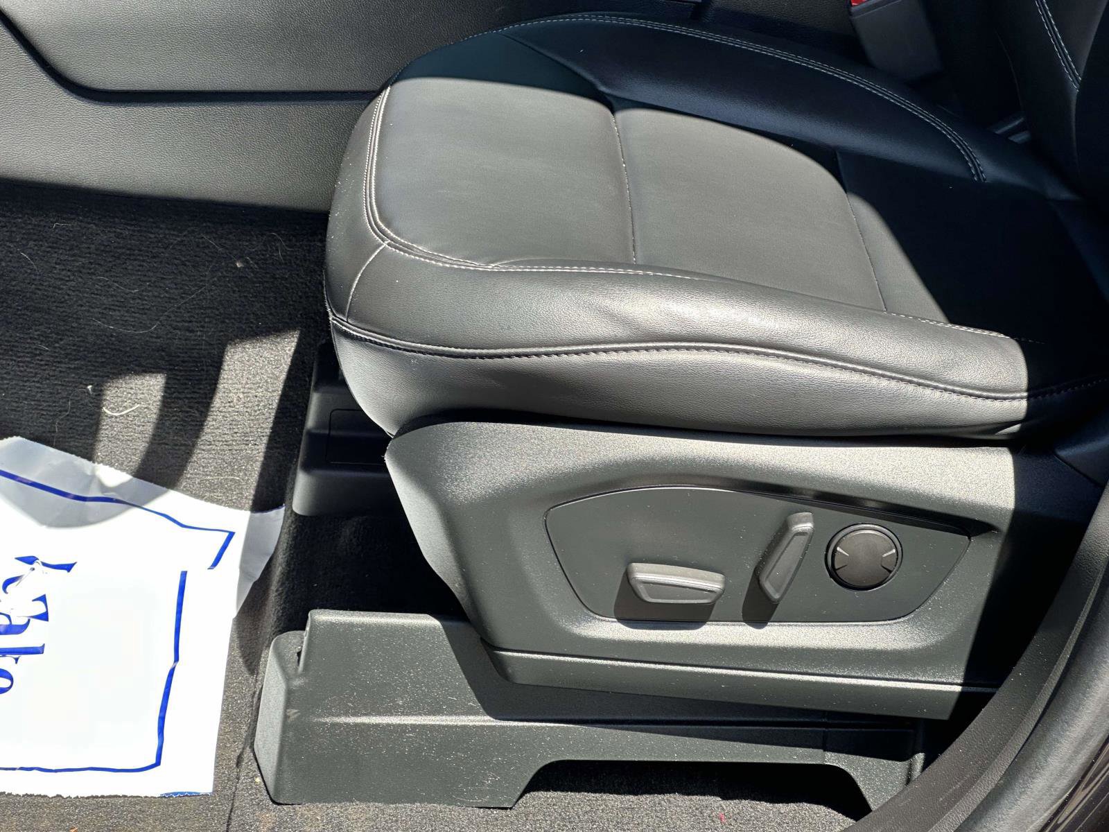 Certified 2023 Ford Explorer XLT w/ Equipment Group 202A AWD/4WD image 16