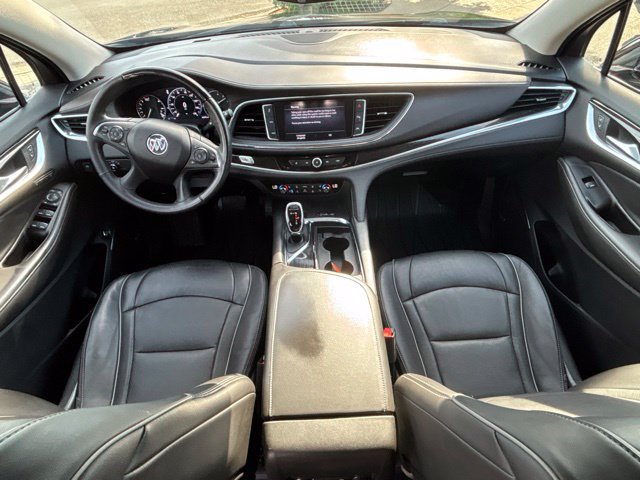 Used 2020 Buick Enclave Avenir w/ Avenir Technology Package AWD/4WD image 9