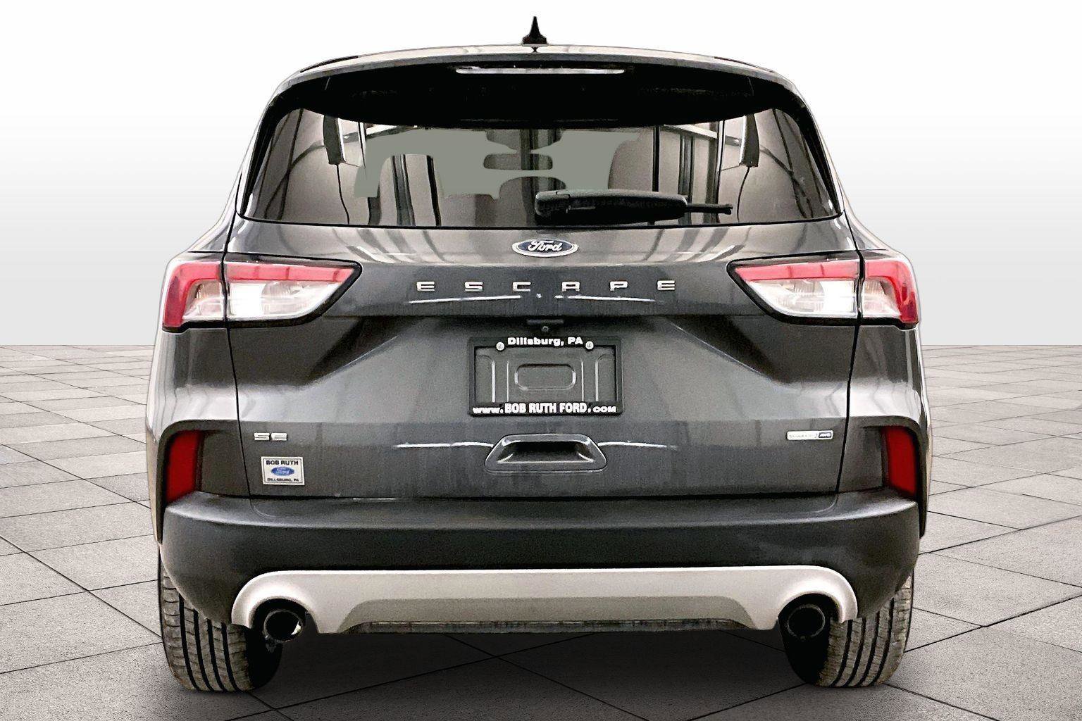 Certified 2020 Ford Escape SE image 4