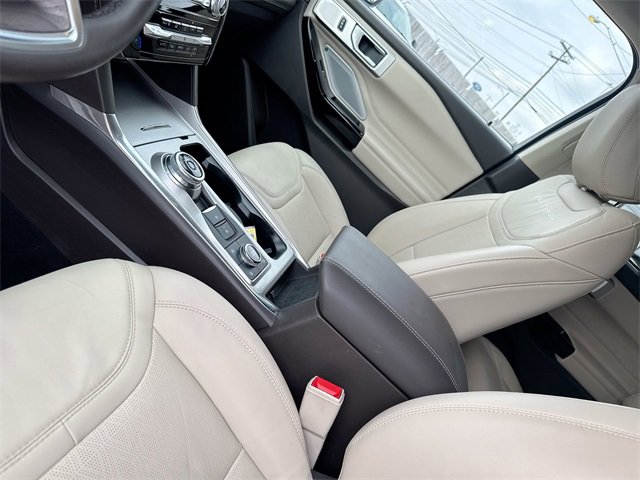 Certified 2023 Ford Explorer Platinum w/ Technology Package image 27