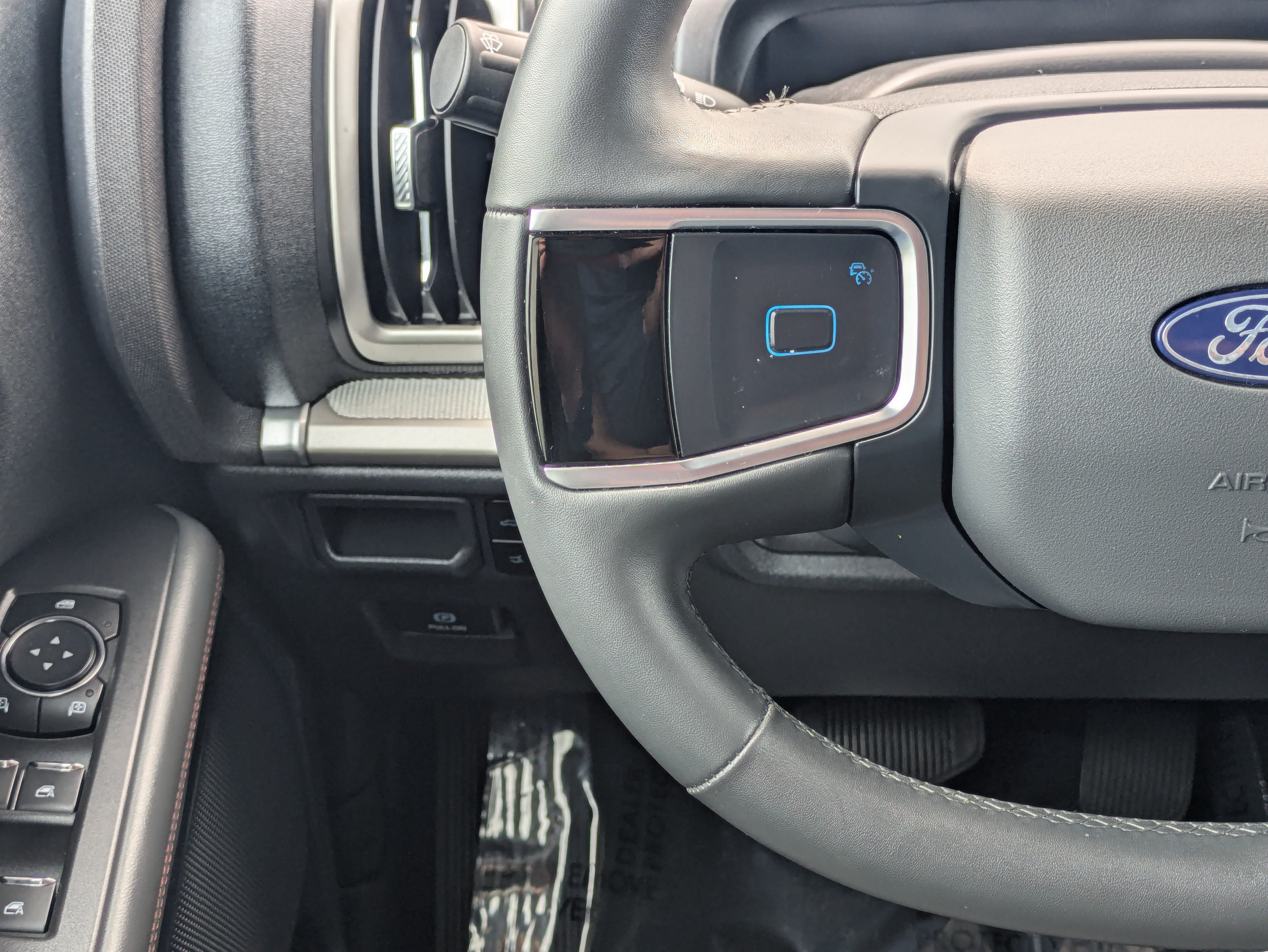 Certified 2025 Ford Expedition Active RWD image 27