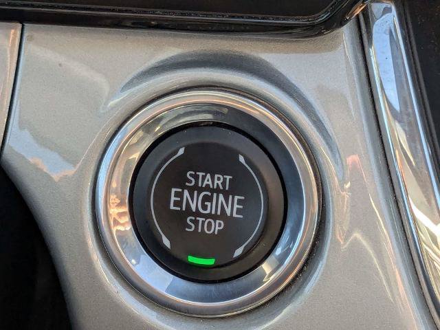 Used 2025 Chevrolet Trax LT FWD image 31