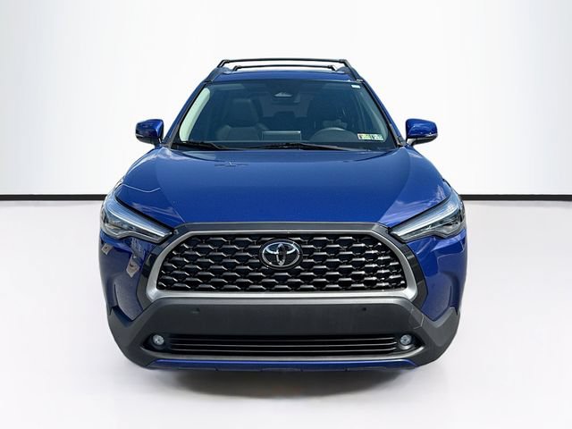 Used 2024 Toyota Corolla Cross XLE w/ Convenience Package AWD/4WD image 2