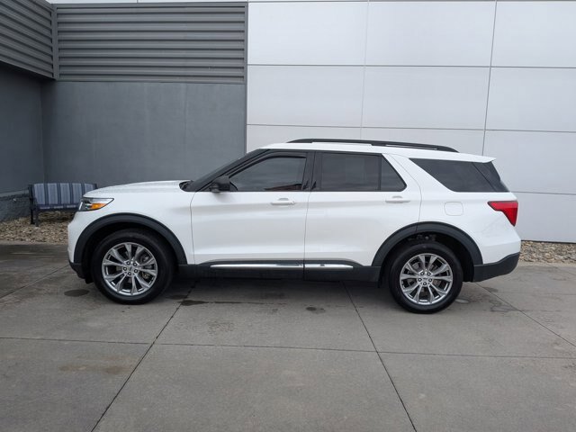 Certified 2023 Ford Explorer XLT w/ Equipment Group 202A AWD/4WD image 7
