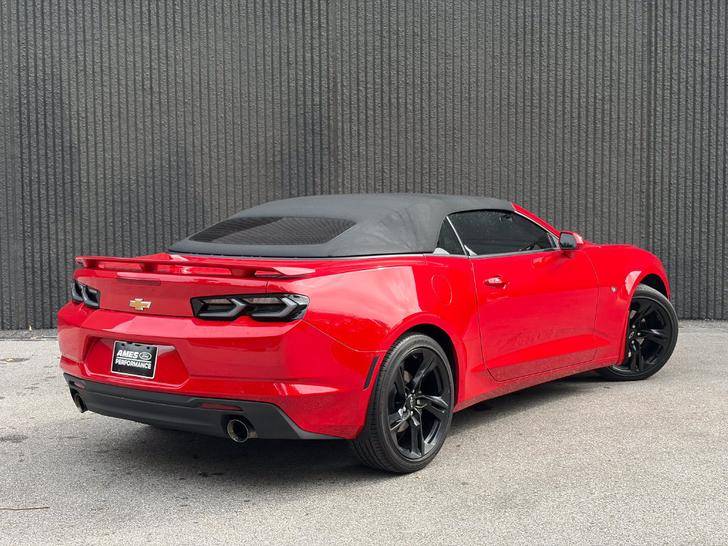 Used 2023 Chevrolet Camaro LT RWD image 8